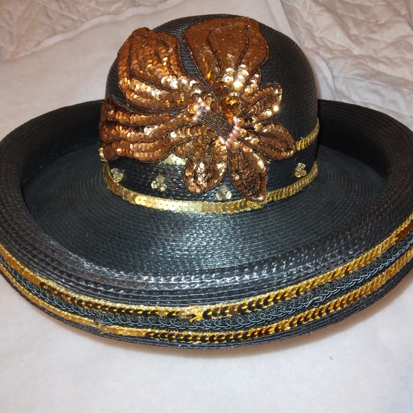 Accessories - Sequined flower hat 👒